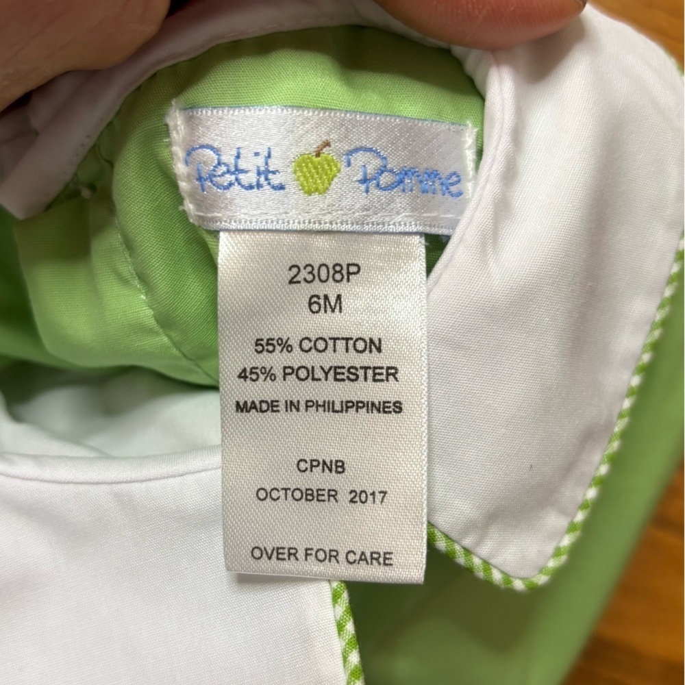 NWOT Petit Pomme by Petit Ami Christmas Tree Long Sleeve Romper. Size: 6 months - Picture 2 of 3